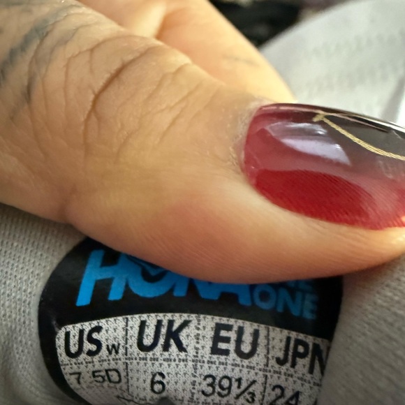 Hoka One One Women's Gray and Orange Athletic Shoes bondi 8 - Picture 5 of 5